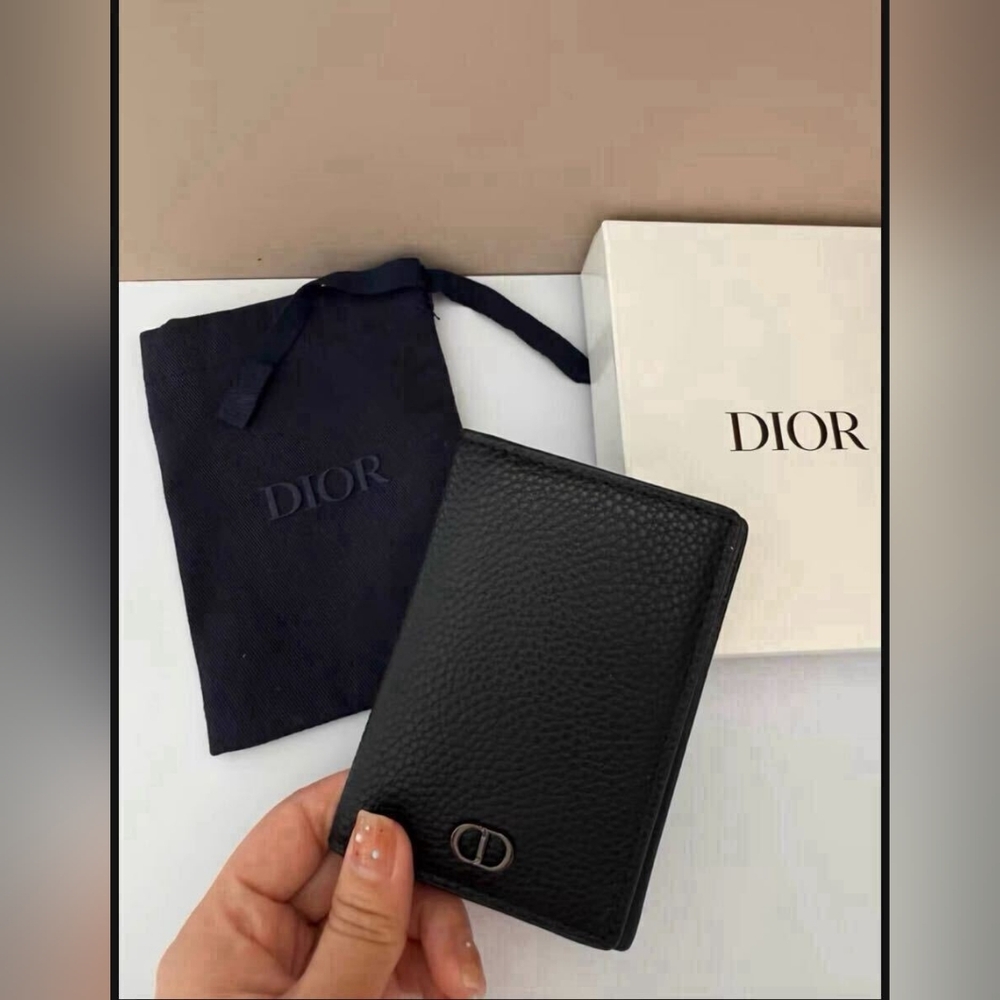 NWT DIOR Beauty Unisex CD Bifold Card Case! - Picture 3 of 4